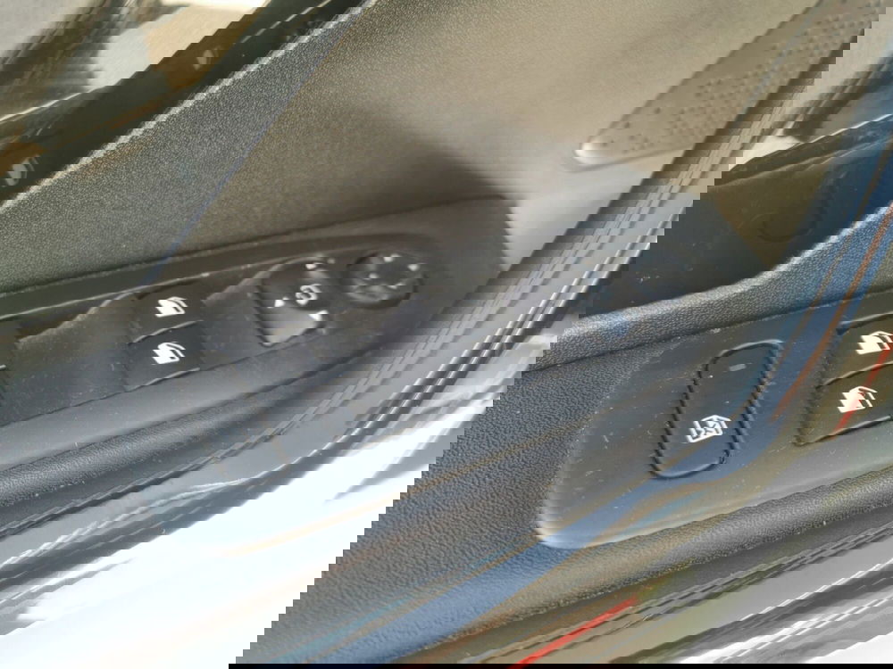 Peugeot 208 usata a Brindisi (17)