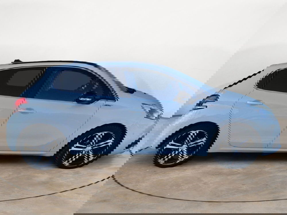 Peugeot 208 usata a Brindisi (3)