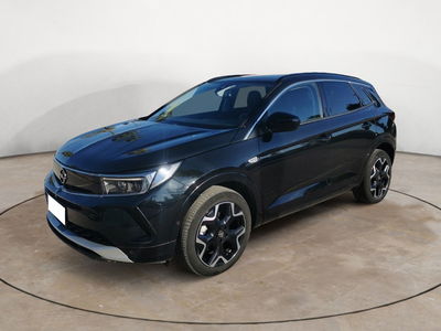 Opel Grandland 1.5 diesel Ecotec aut. Ultimate del 2024 usata a Massafra