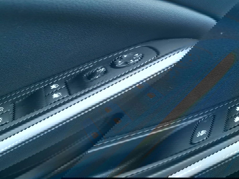 Opel Grandland usata a Taranto (14)