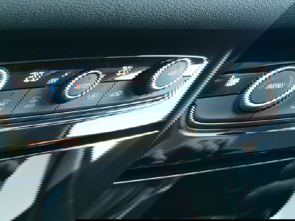 Opel Grandland usata a Taranto (16)