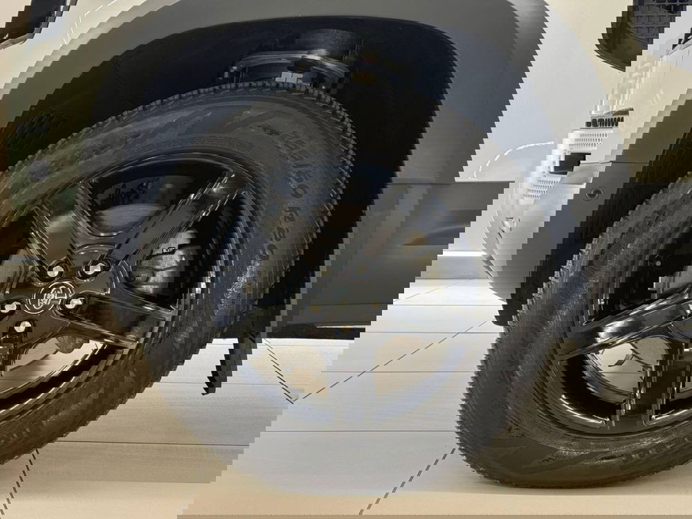 Land Rover Defender usata a Savona (9)