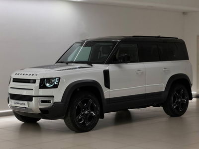 Land Rover Defender 110 3.0d i6 mhev X-Dynamic SE awd 200cv auto del 2022 usata a Savona