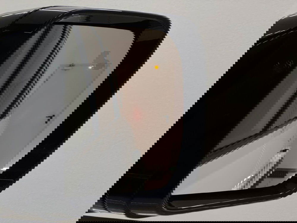 Land Rover Defender usata a Savona (19)