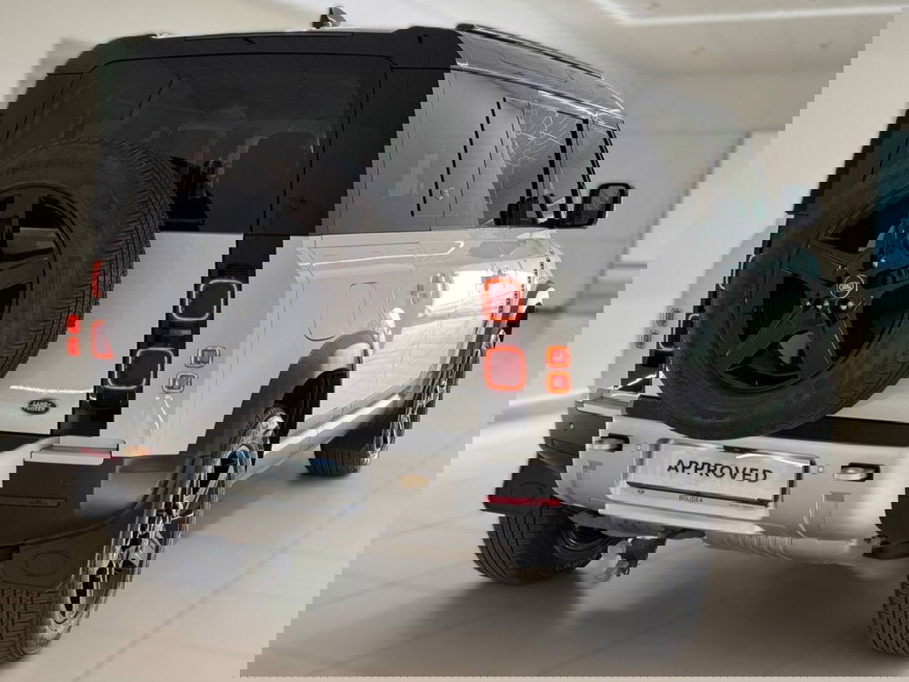 Land Rover Defender usata a Savona (2)