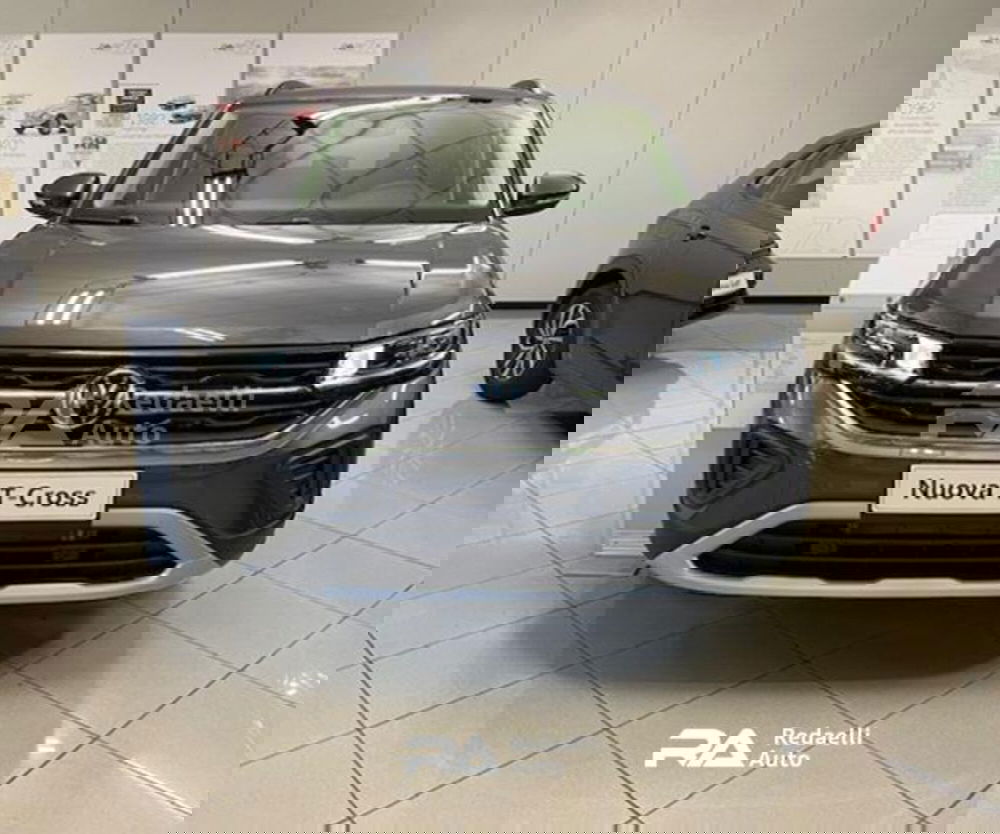 Volkswagen T-Cross nuova a Lecco (2)