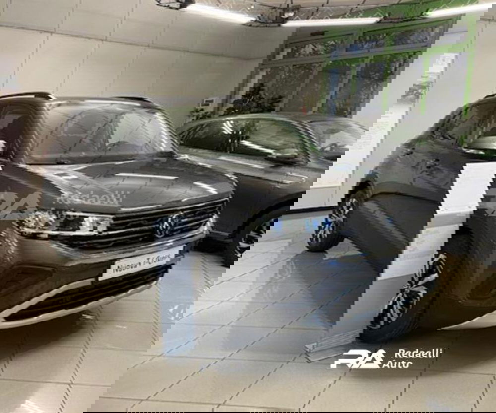 Volkswagen T-Cross nuova a Lecco (3)