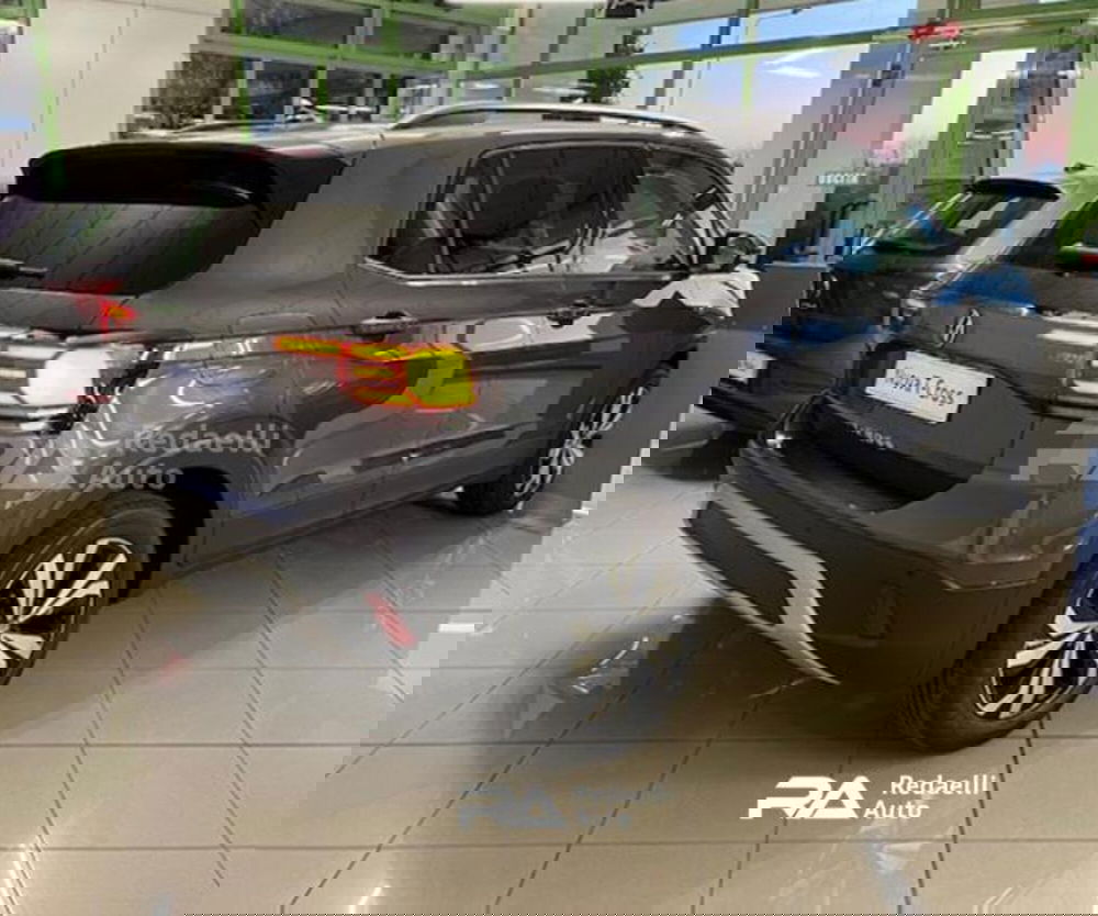 Volkswagen T-Cross nuova a Lecco (4)