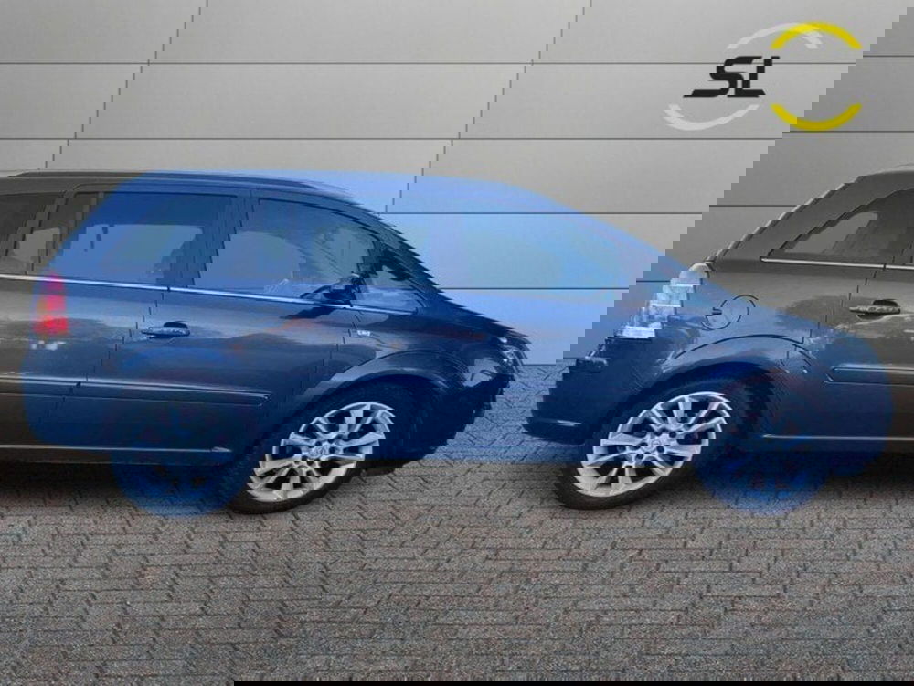 Opel Zafira usata a Lecco (3)