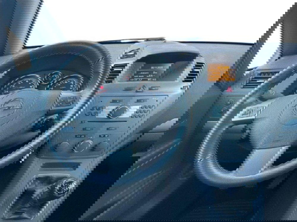 Opel Zafira usata a Lecco (8)