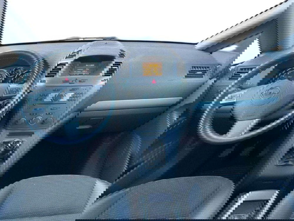 Opel Zafira usata a Lecco (9)