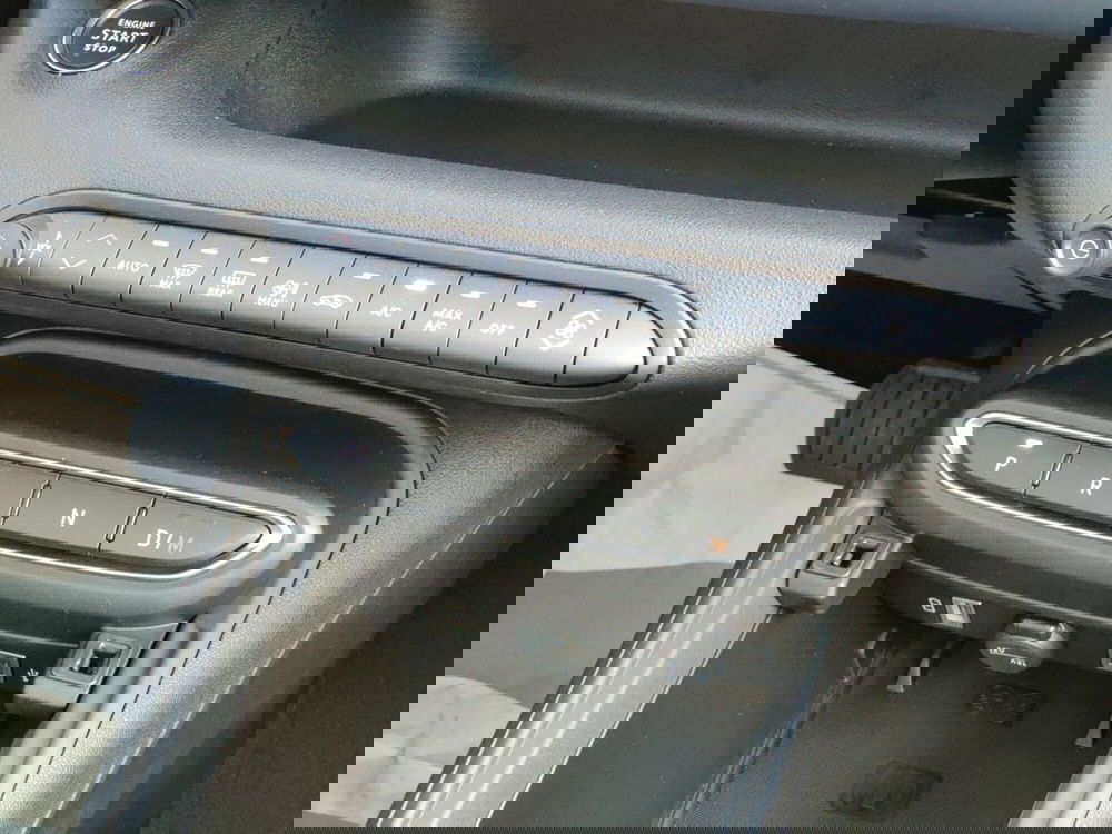 Jeep Avenger nuova a Torino (19)