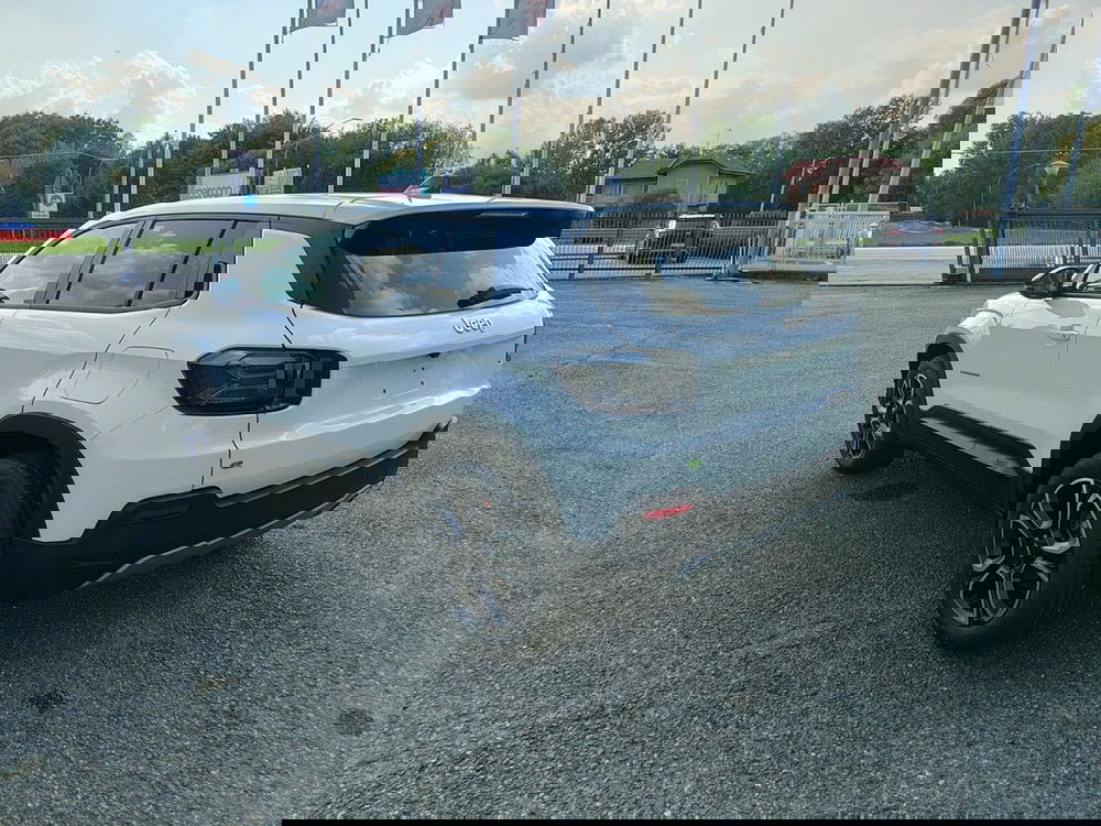 Jeep Avenger nuova a Torino (7)