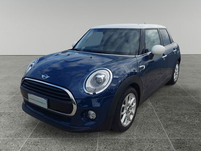 MINI Mini 1.5 Cooper D Business XL 5 porte del 2017 usata a Triggiano