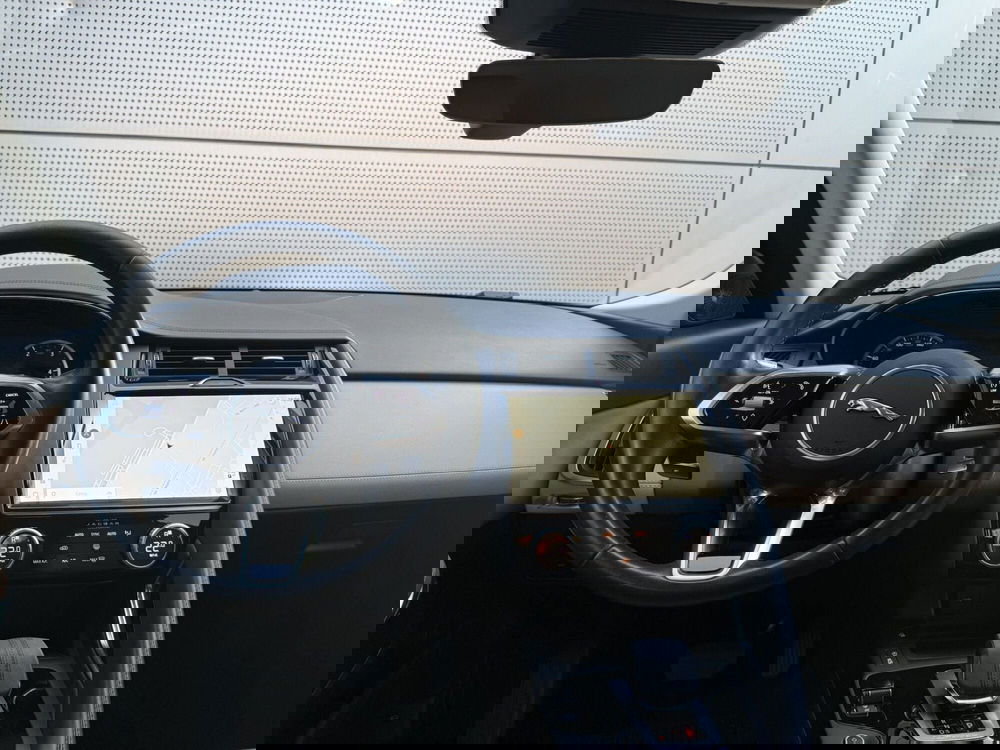 Jaguar E-Pace usata a Chieti (3)