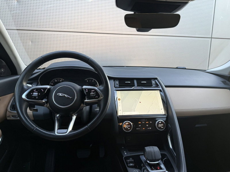 Jaguar E-Pace usata a Chieti (3)