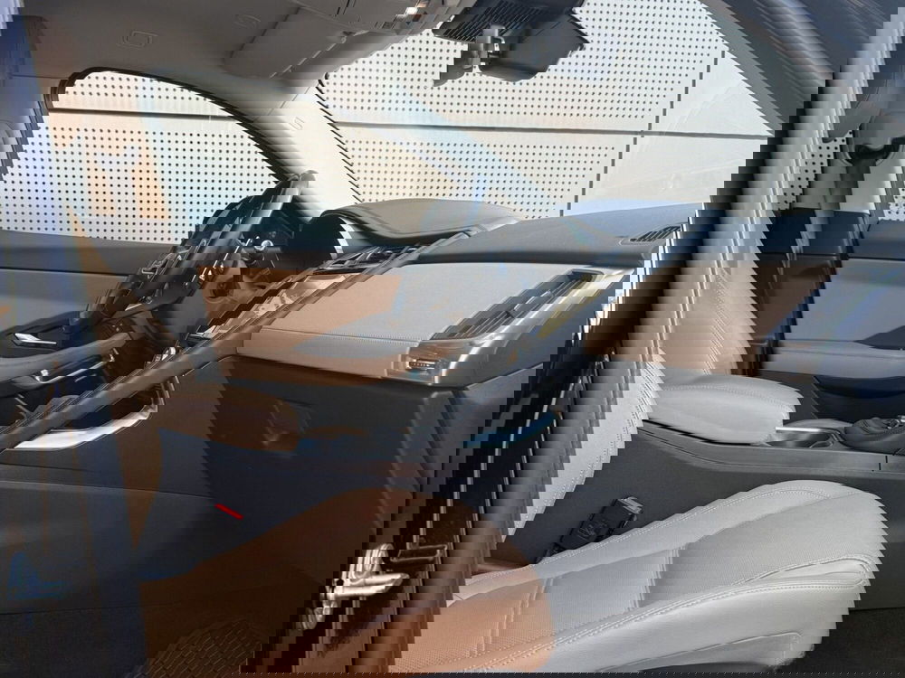 Jaguar E-Pace usata a Chieti (4)