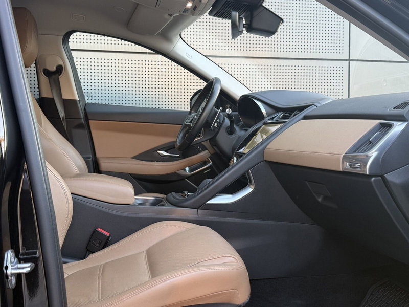 Jaguar E-Pace usata a Chieti (4)