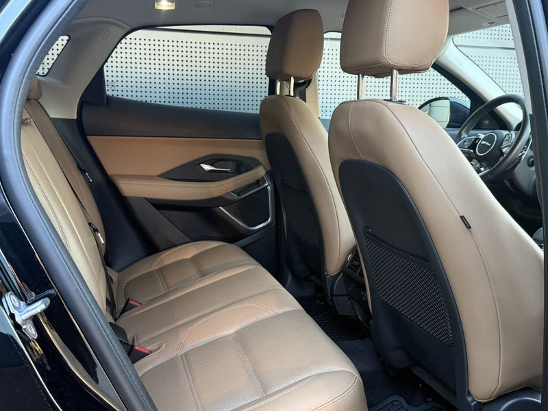 Jaguar E-Pace usata a Chieti (5)