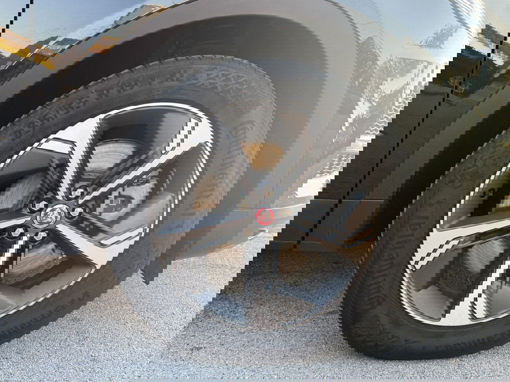 Jaguar E-Pace usata a Chieti (9)