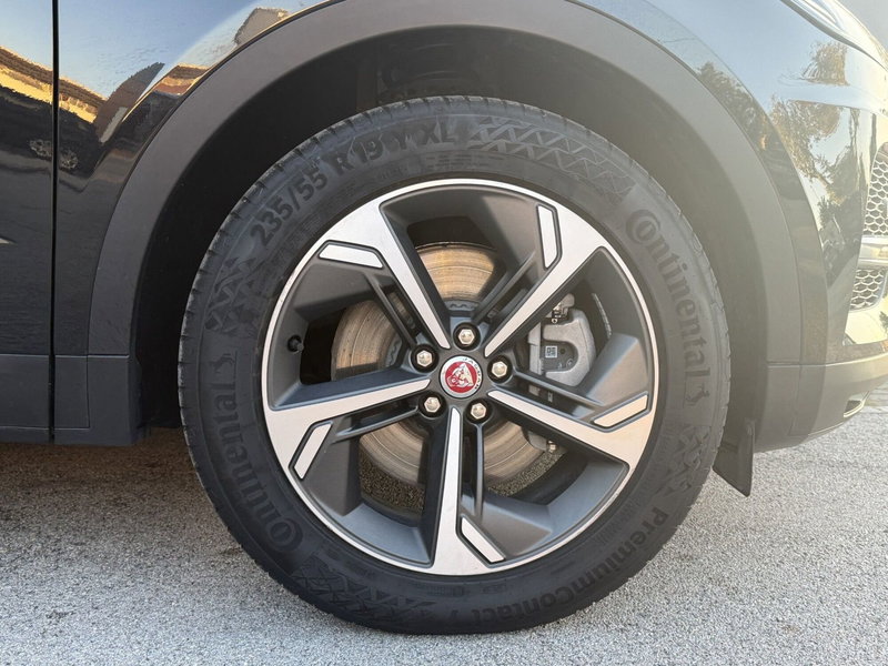 Jaguar E-Pace usata a Chieti (9)