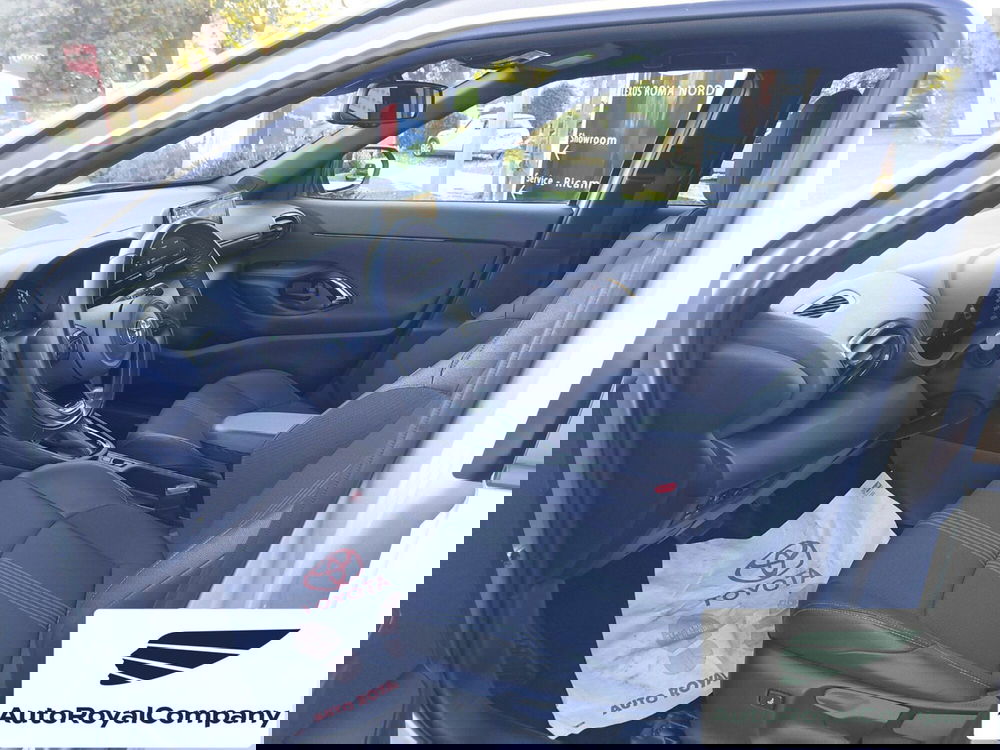 Toyota Yaris Cross usata a Roma (9)