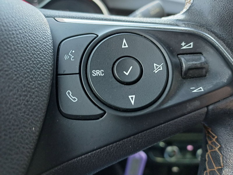 Opel Crossland X usata a Modena (12)