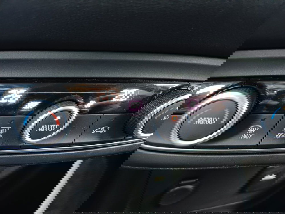 Opel Crossland X usata a Modena (14)