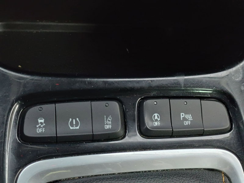 Opel Crossland X usata a Modena (16)