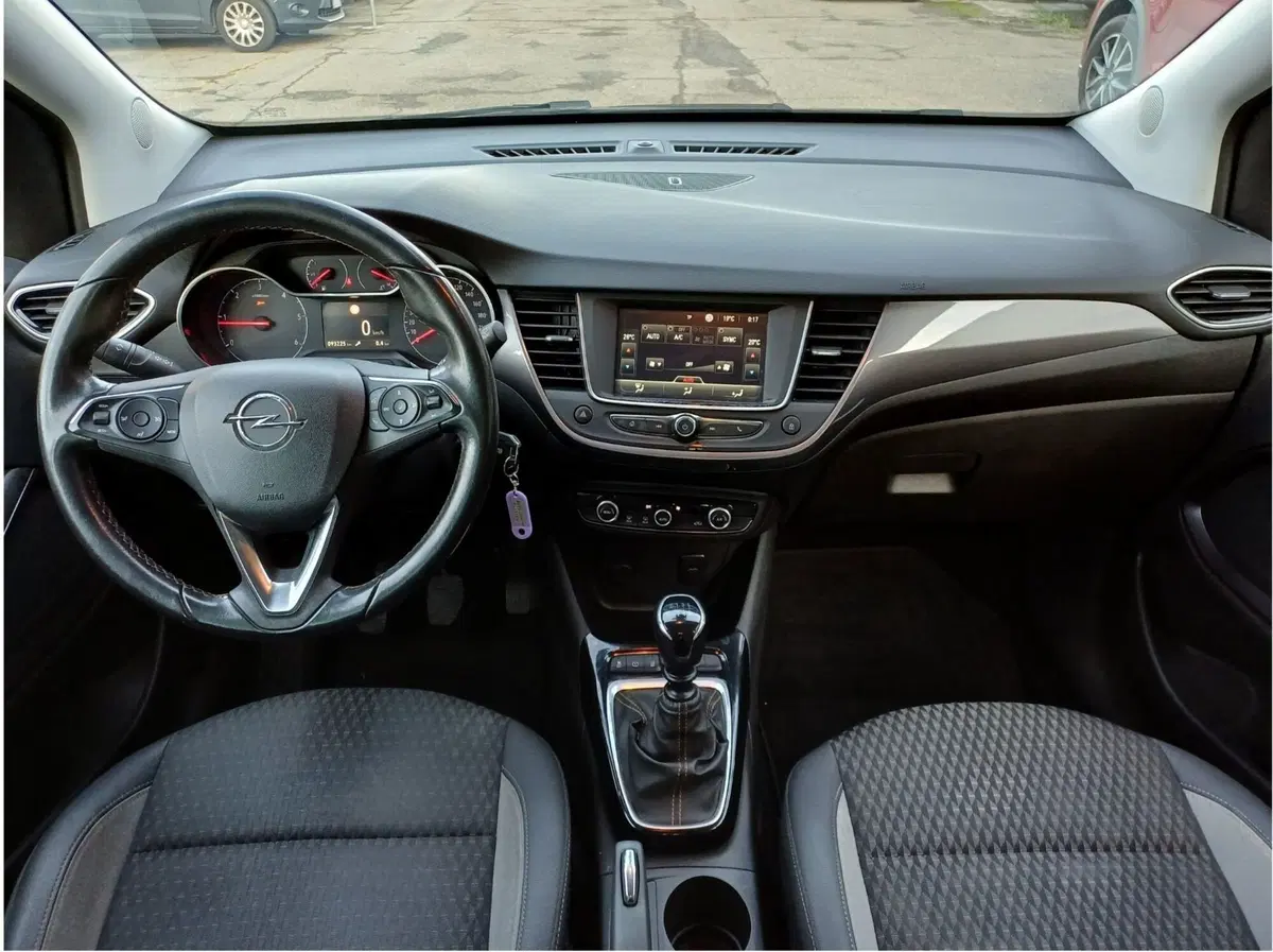 Opel Crossland X usata a Modena (9)