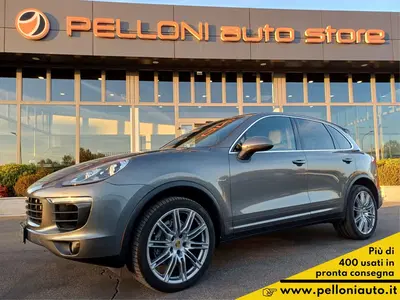 Porsche Cayenne 3.0 Diesel del 2016 usata a Modena