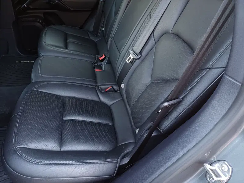 Porsche Cayenne usata a Modena (11)