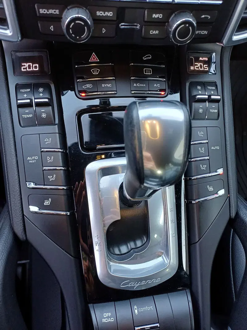Porsche Cayenne usata a Modena (14)