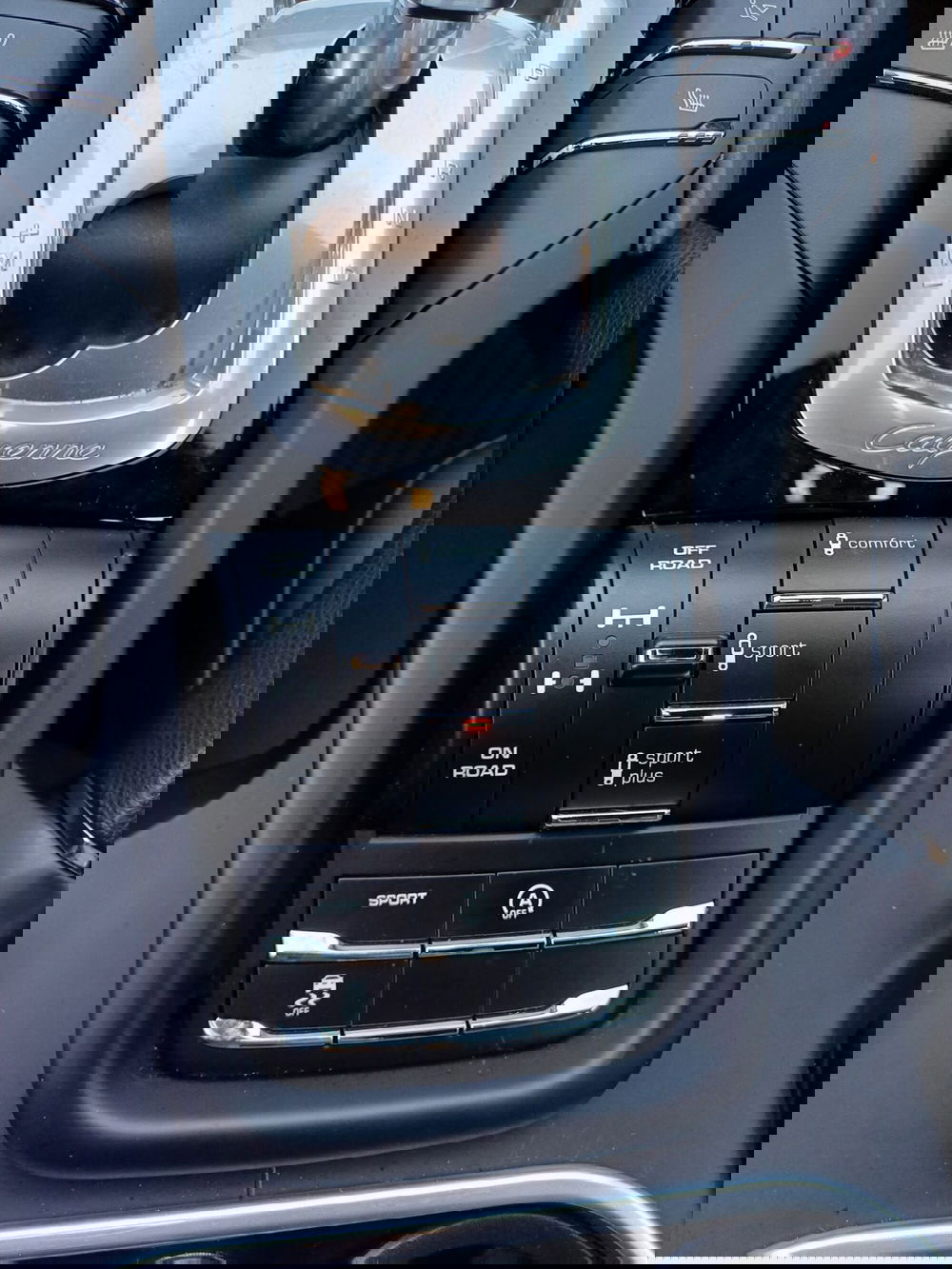 Porsche Cayenne usata a Modena (15)