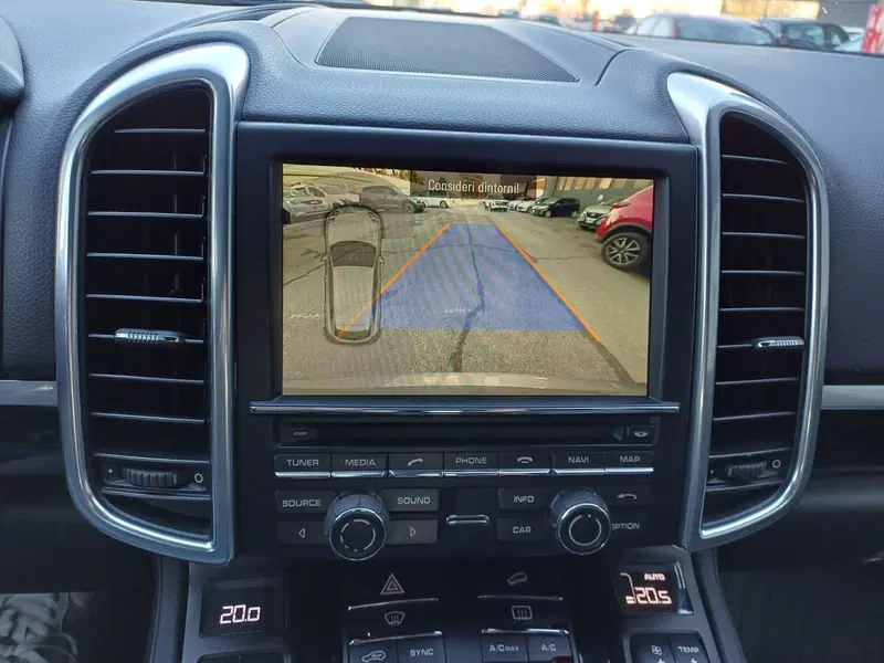 Porsche Cayenne usata a Modena (16)