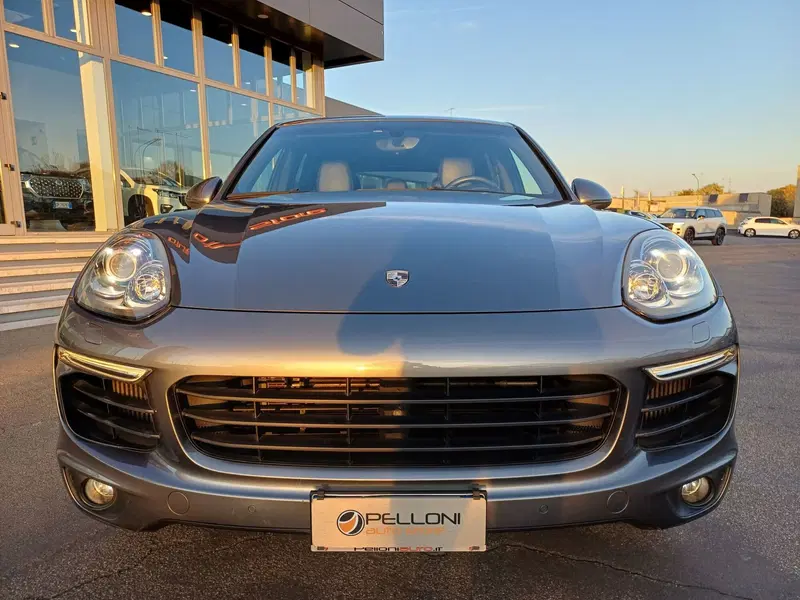 Porsche Cayenne usata a Modena (3)