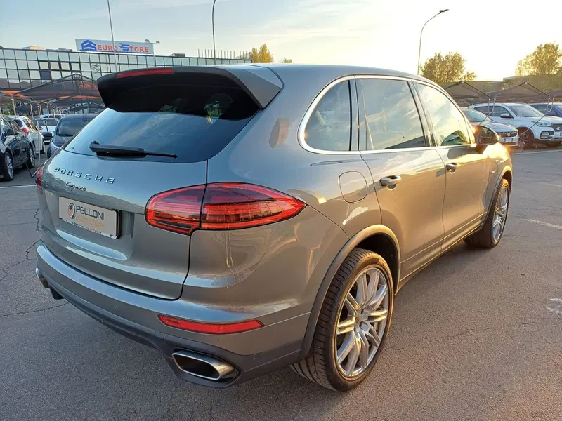 Porsche Cayenne usata a Modena (5)