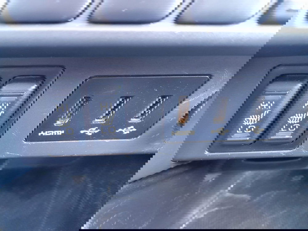 Mitsubishi L200 usata a L'Aquila (15)