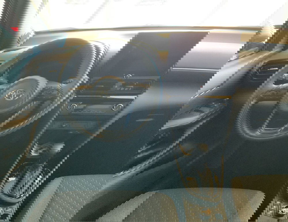 Toyota Yaris Cross nuova a Reggio Calabria (6)