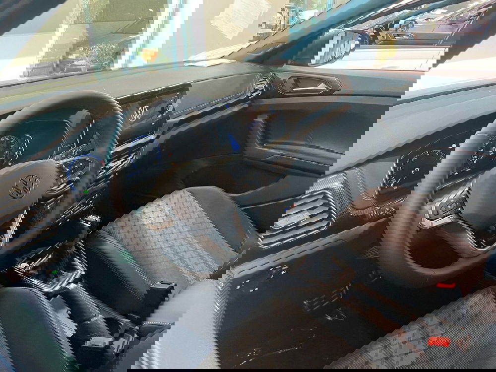 Volkswagen T-Cross nuova a Genova (8)