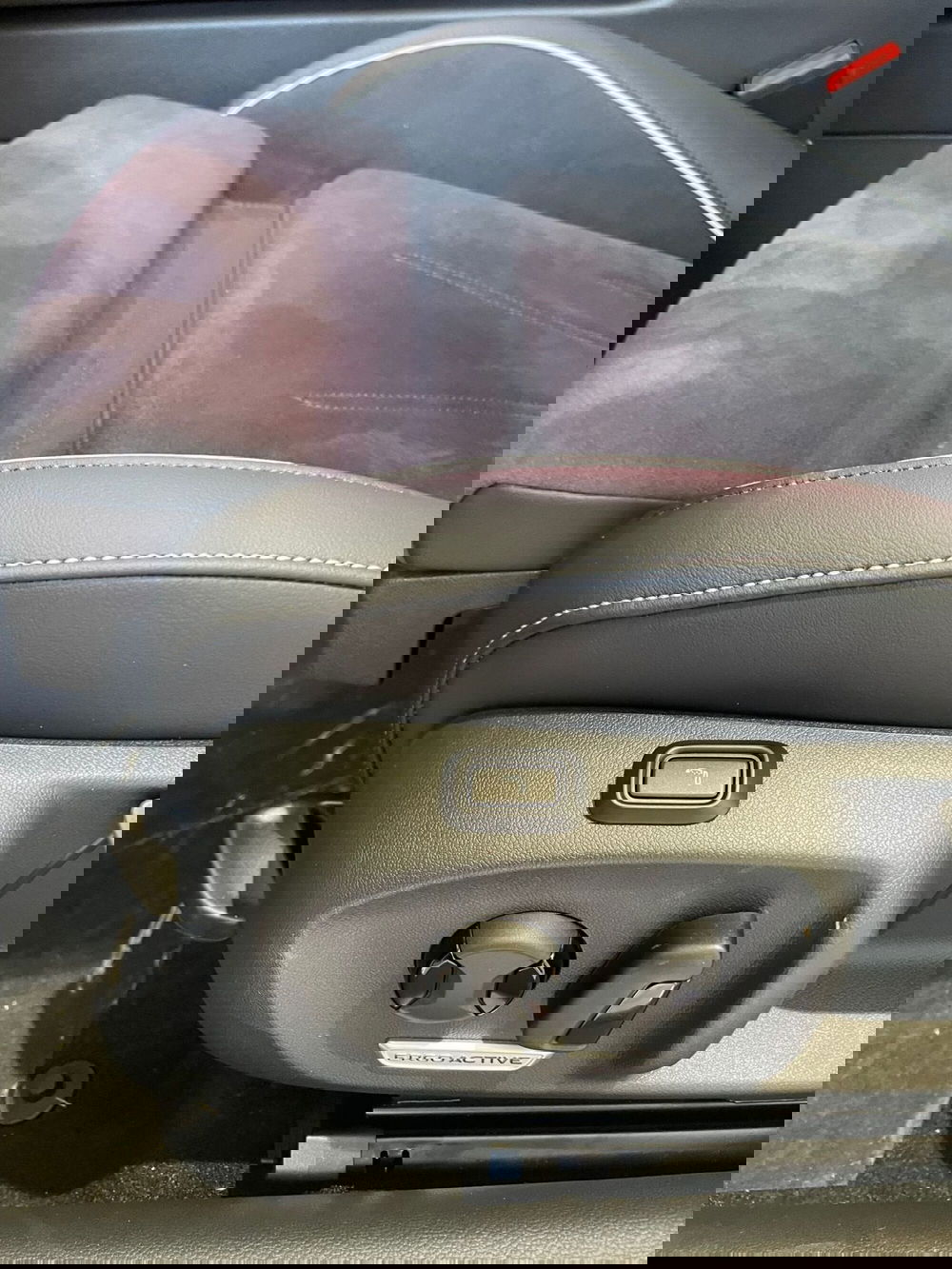 Volkswagen Passat nuova a Genova (13)