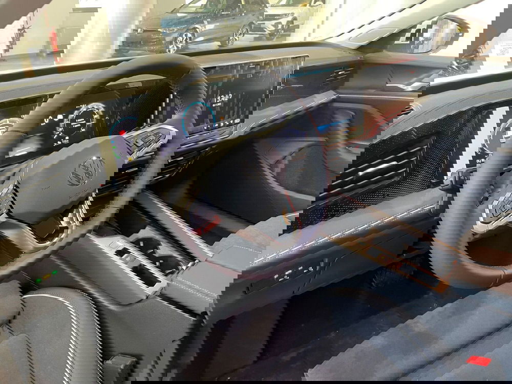 Volkswagen Passat nuova a Genova (6)