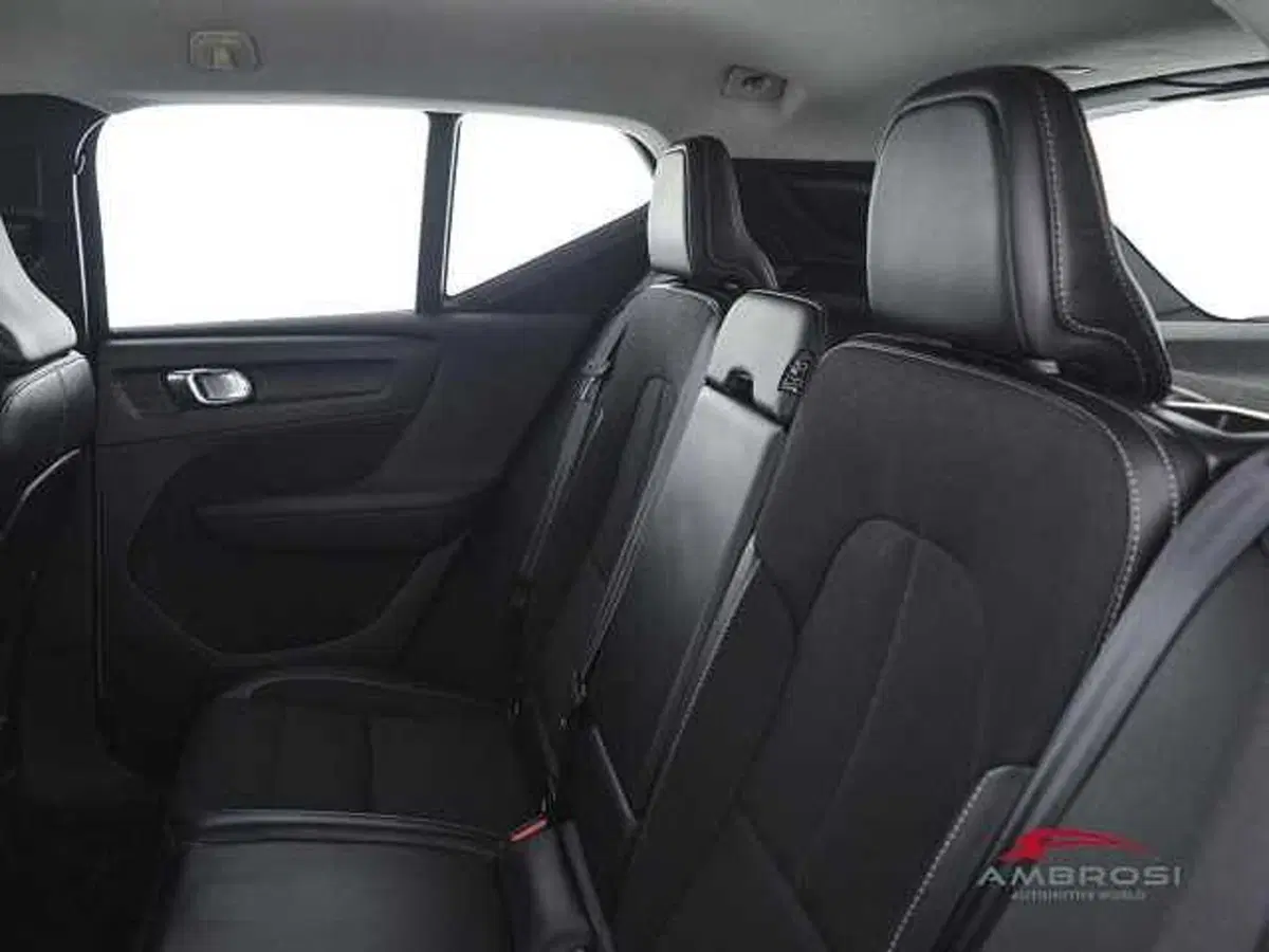Volvo XC40 usata a Viterbo (10)