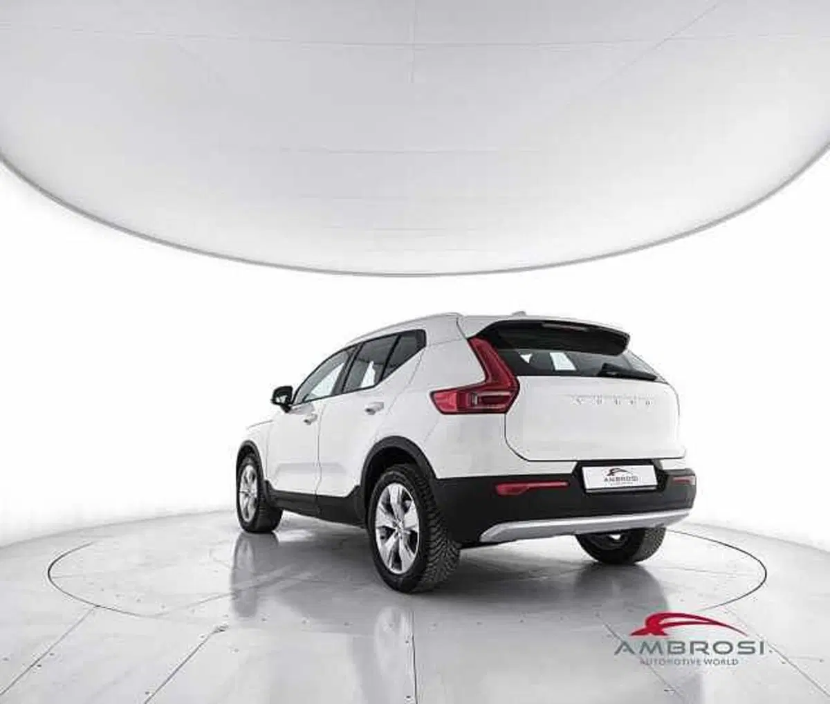 Volvo XC40 usata a Viterbo (4)
