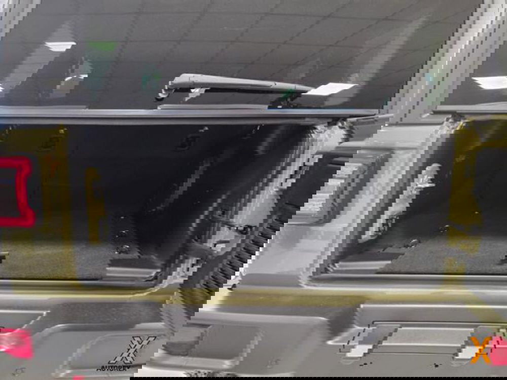 Jeep Wrangler Unlimited nuova a Varese (10)