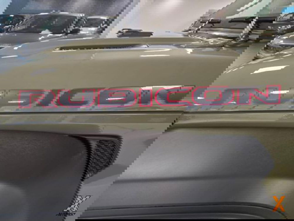 Jeep Wrangler Unlimited nuova a Varese (14)