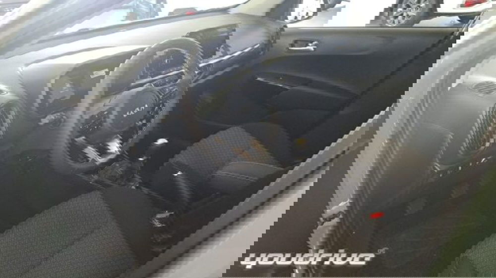 Kia Picanto nuova a Napoli (9)