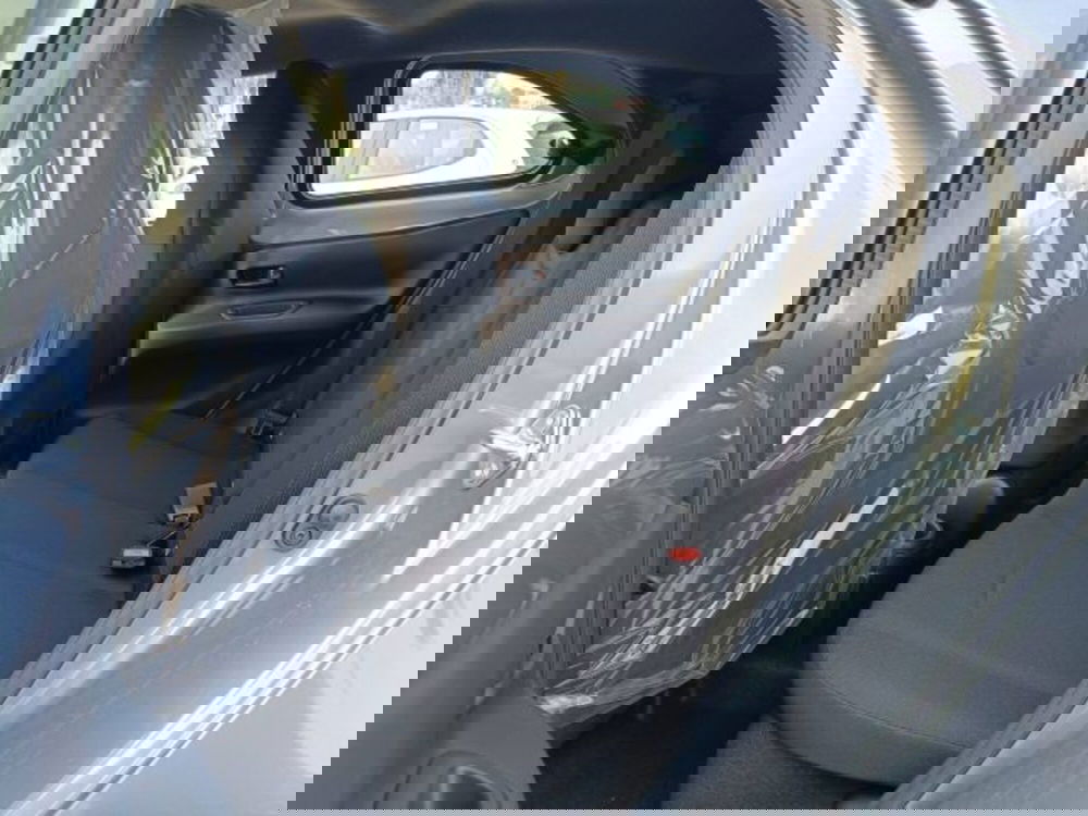 Toyota Aygo X nuova a Teramo (9)