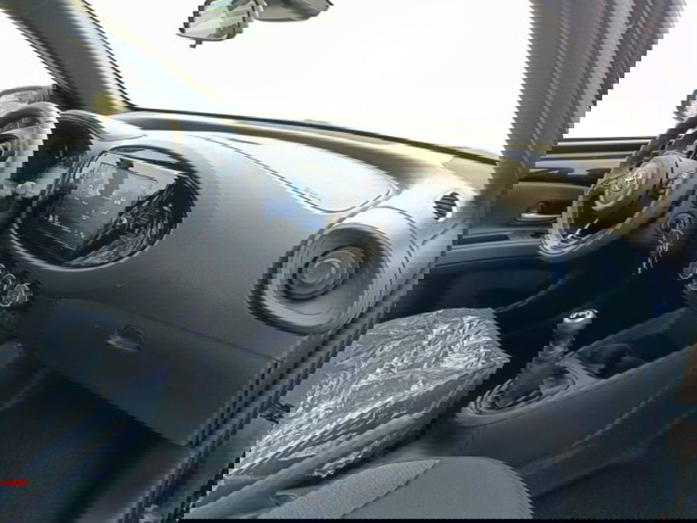 Toyota Aygo X nuova a Teramo (9)