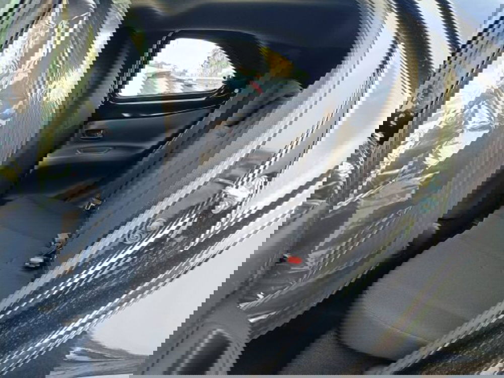 Toyota Aygo X nuova a Teramo (8)